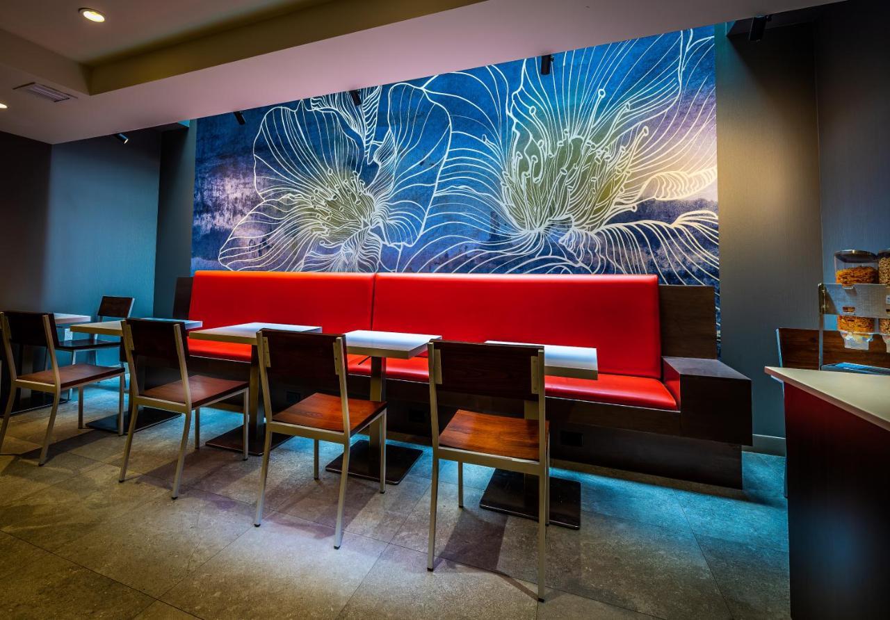 La Quinta By Wyndham Time Square South Hotell New York Exteriör bild