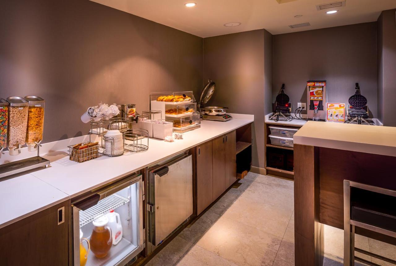 La Quinta By Wyndham Time Square South Hotell New York Exteriör bild